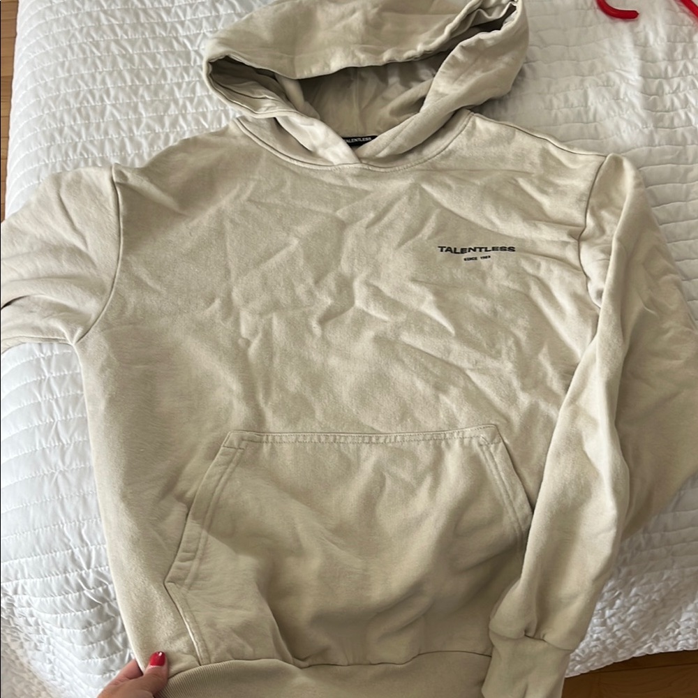 Talentless Womens Cream Hoodie/ set with matching shorts